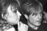 Na snímku z otevření Bunkru jsou herci Ivana Chýlková a Karel Roden, 17. listopadu 1991.