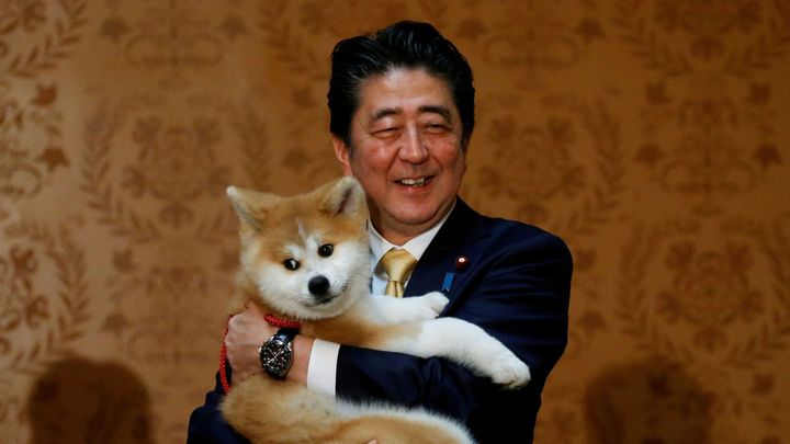Foto: Šinzó Abe zažil výměnu tří prezidentů USA, odmítal neustálé omluvy za minulost; Zdroj foto: Reuters