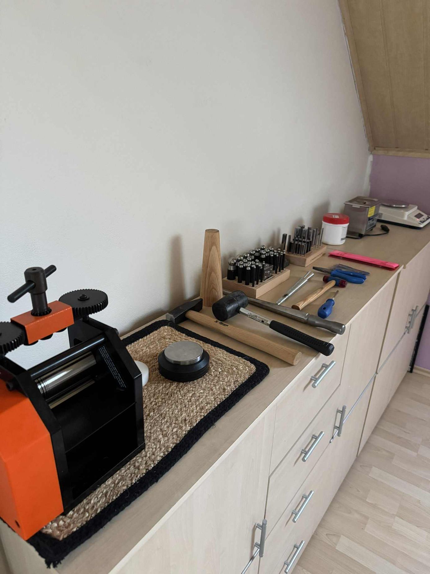 šperky, Houtová, šperkařka