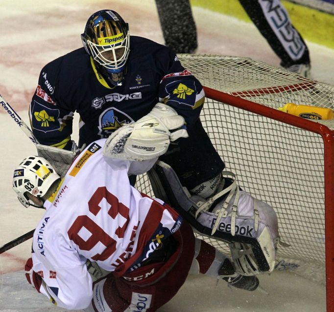 Hokej, extraliga: Kladno - Slavia Praha: Jan Chábera - Tomáš Hertl