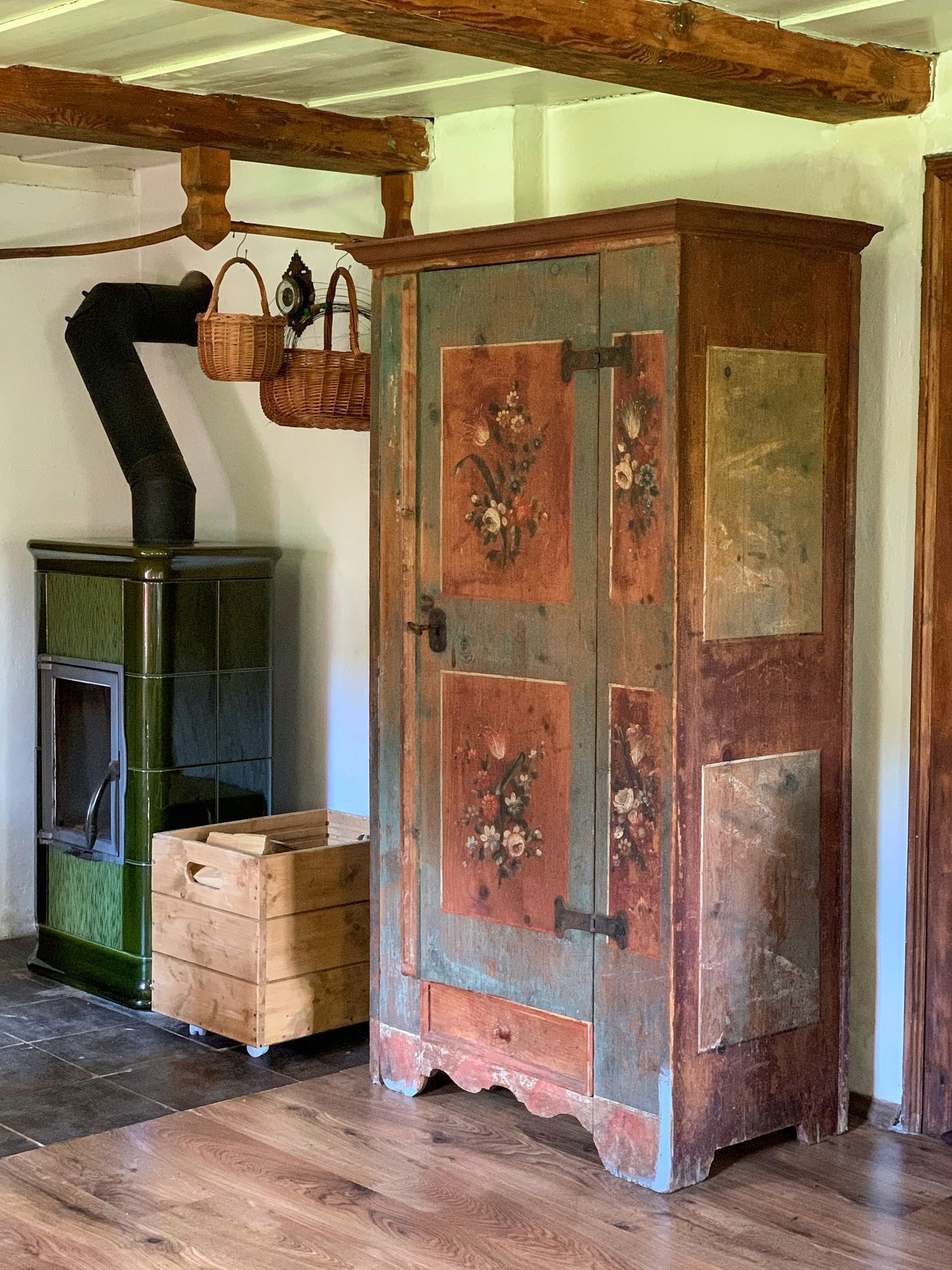 chalupa, domov, chata, rekonstrukce, drátky, řemeslo, rodina