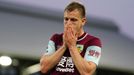 Matšj Vydra z Burnley v zápase na hřišti Fulhamu.