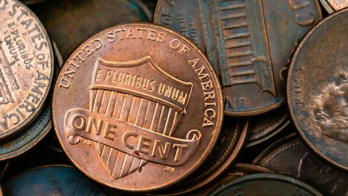 Mnozí Američané si pamatují, jak si jako děti spořili penny na vysněnou hračku nebo sladkost.