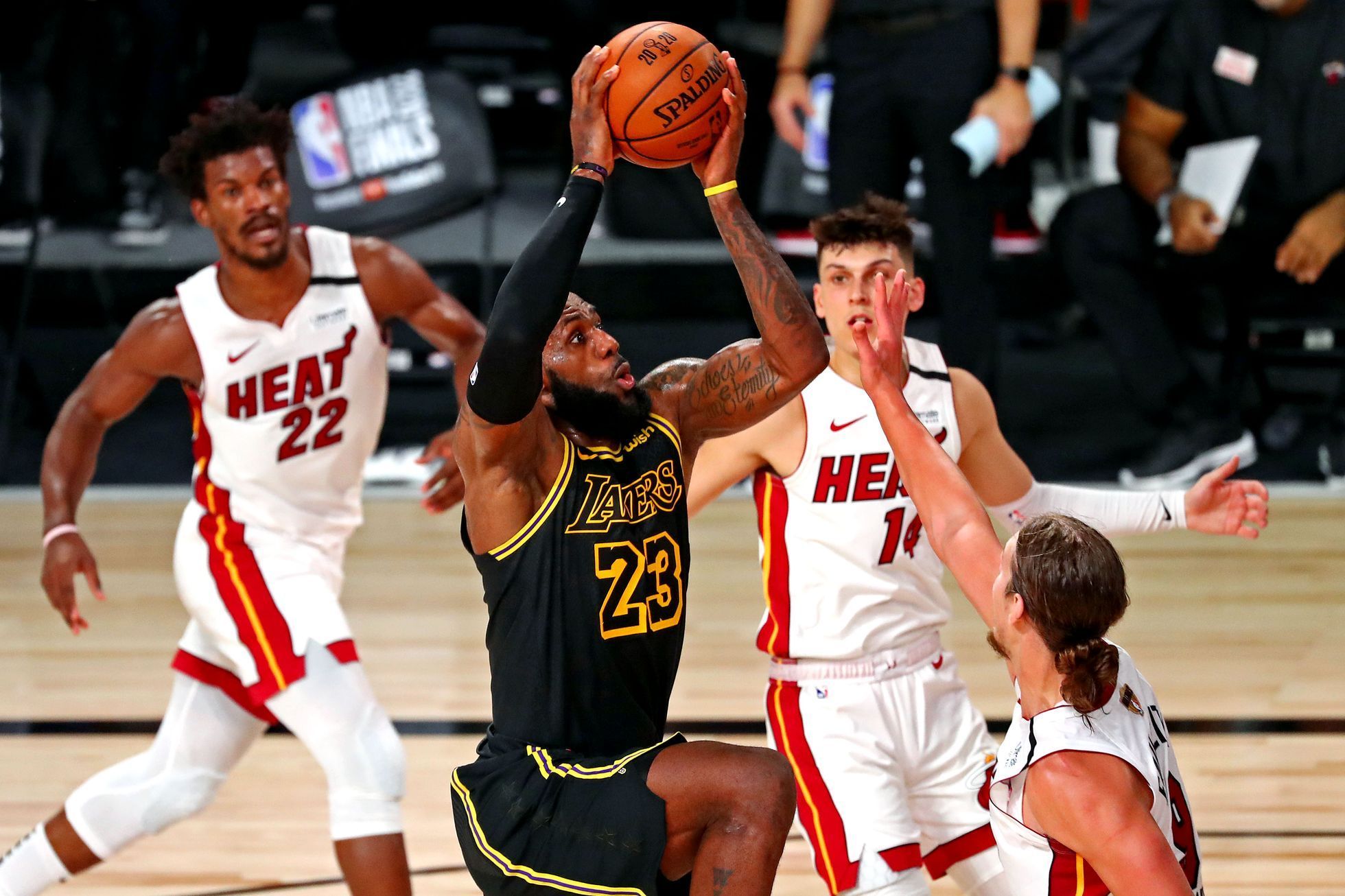 2. finále NBA 2019/20, LA Lakers - Miami: LeBron James z Lakers v akci