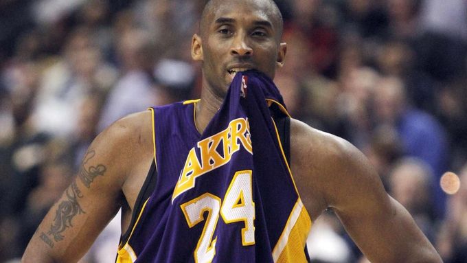 Kobe Bryant mohl být s výkonem Lakers na palubovce Washingtonu spokojený.