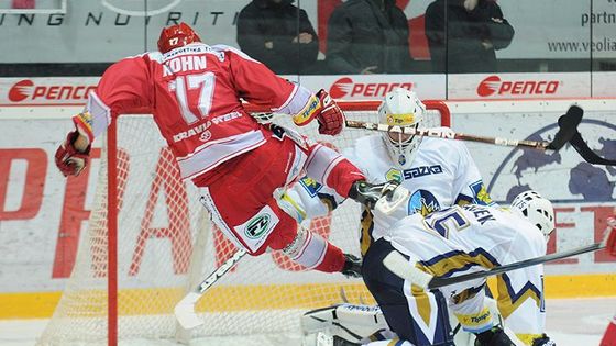 Obrazem: Kladenští Rytíři zakončili nájezd na Třinec tříbodovu kořistí