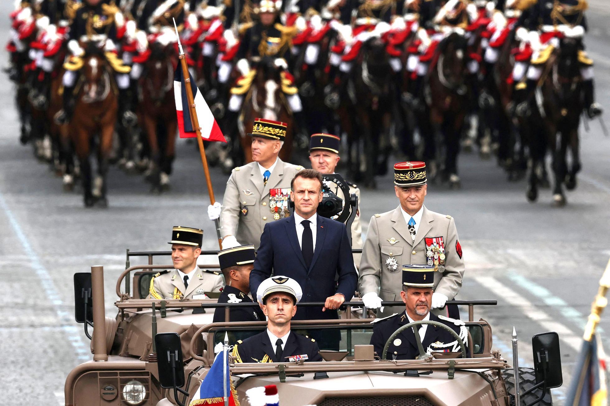 Francie, Paříž, vojenská přehlídka, den Bastily, Macron