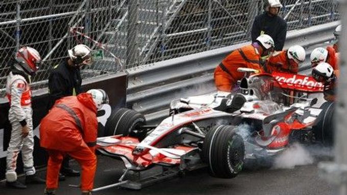 Heikki Kovalainen vyhrál sobotní trénink, zároveň v něm však i havaroval.