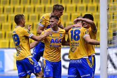 Teplice udolaly Slovácko a mají jistou záchranu. Na moravský tým se dotahuje Dukla