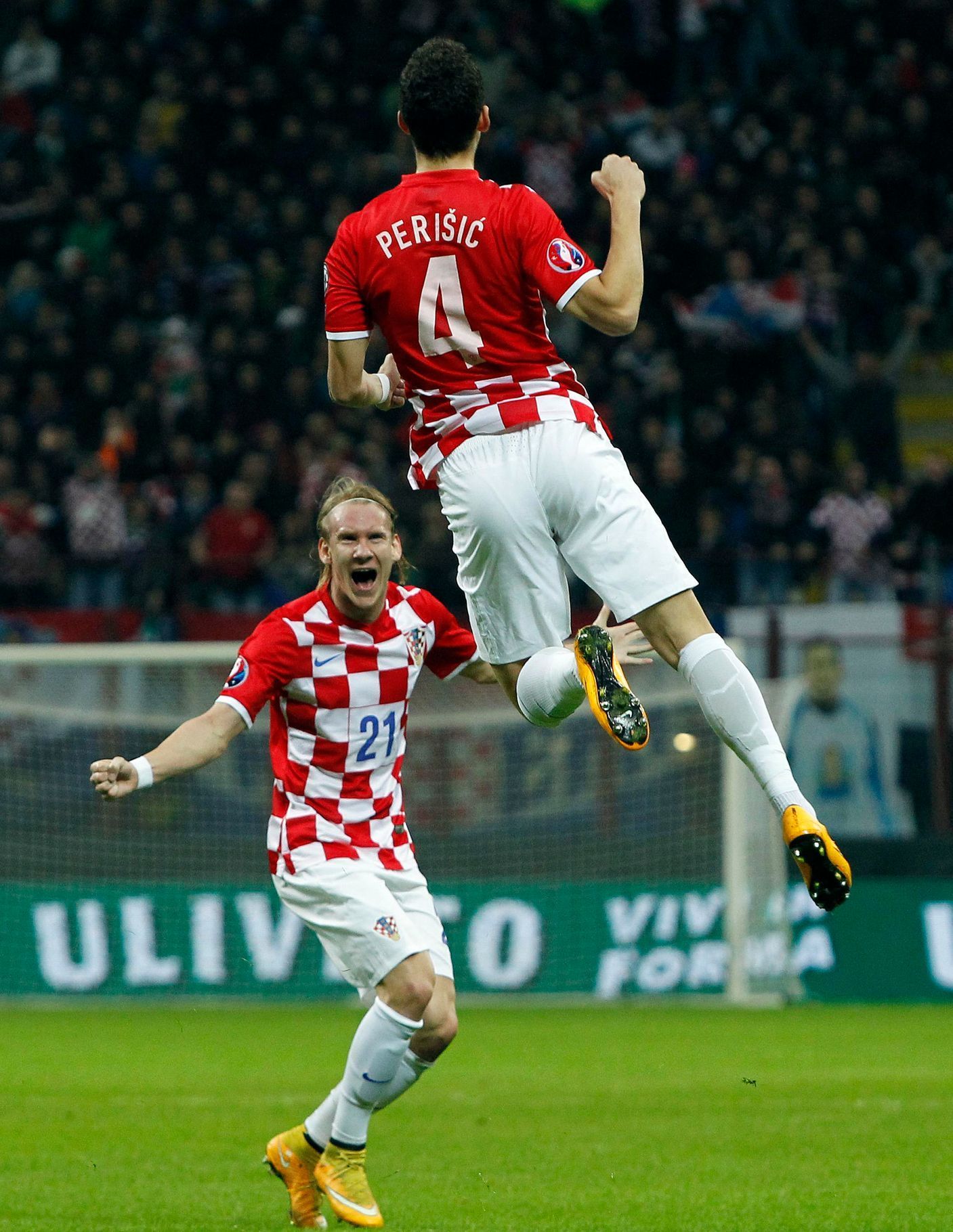 Itálie - Chorvatsko: Ivan Perišič (4) slaví gól