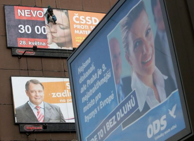 Billboard ODS tvrdí: Jde to i bez dluhů. Opravdu?