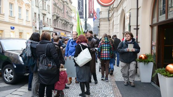 Zřiďte ministerstvo pro lidská práva