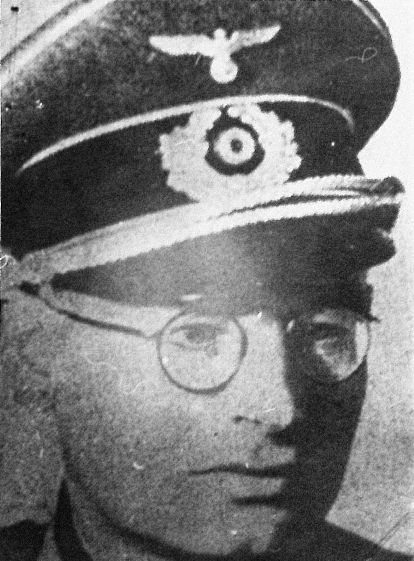 Jednorázové užití / Masakry a vypálené osady od nacistů v dubnu 1945