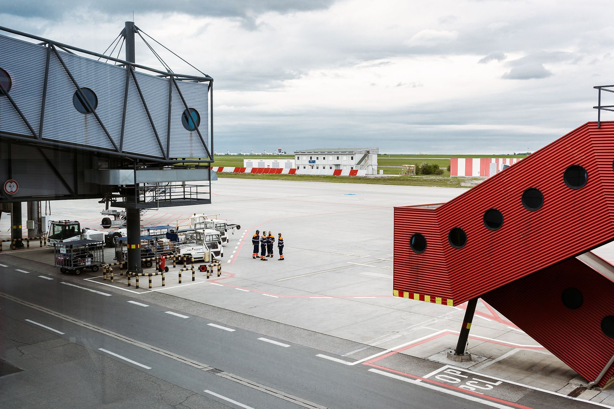 Letiště Václava Havla na pražské Ruzyni v době koronaviru (první obnovený let KLM z Amsterodamu))