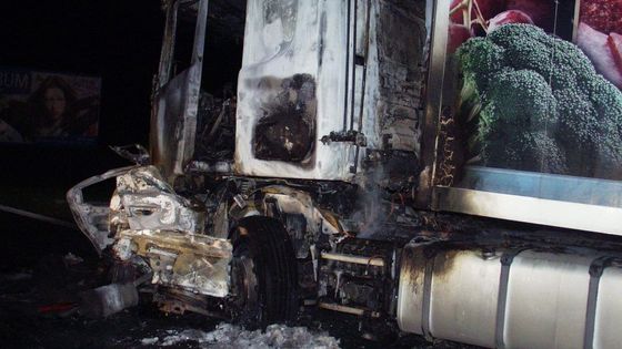 Alfa se v protisměru srazila s kamionem
