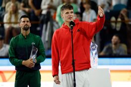 První z mnoha? Světové osobnosti řeší Menšíka, komentují i jeho "vychloubání"