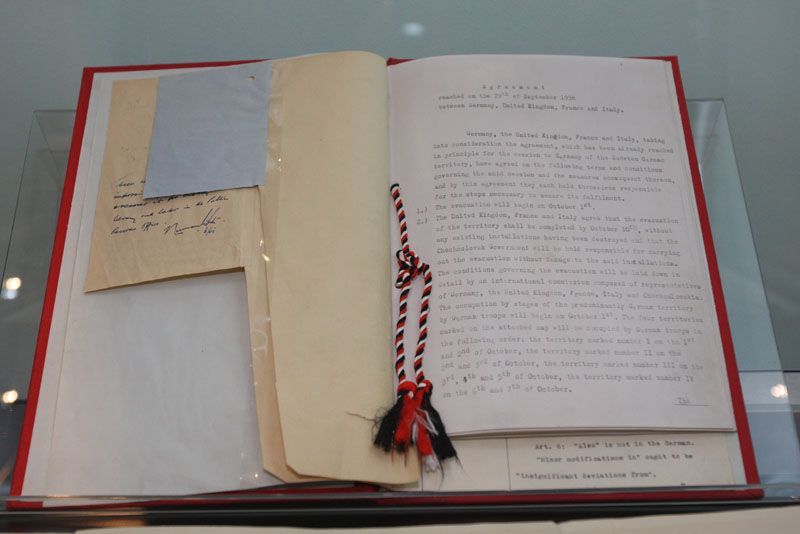 Orginály Mnichovské dohody v Praze