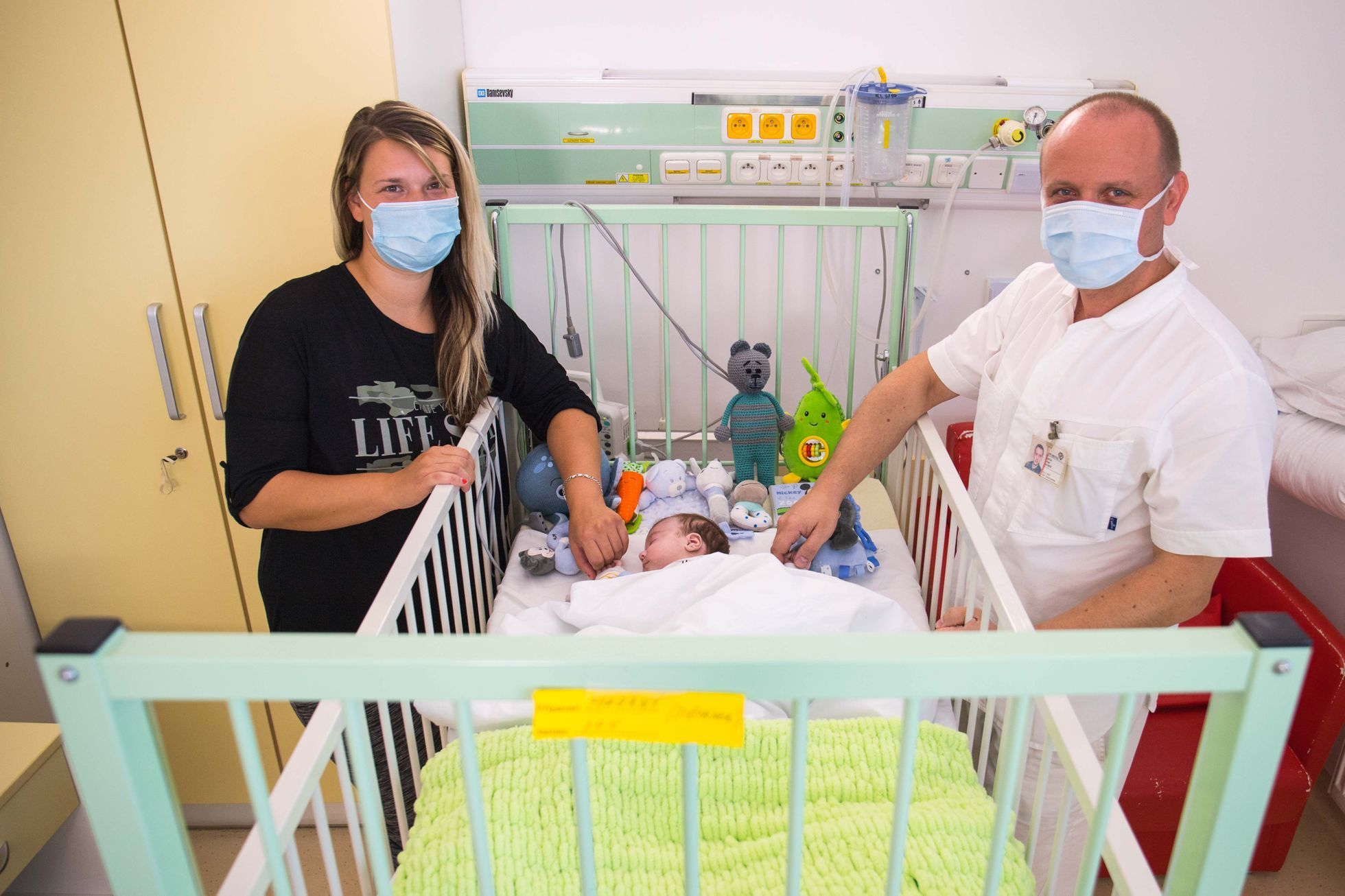 Lékaři implantovali srdeční defibrilátor nejmladšímu pacientovi v Česku