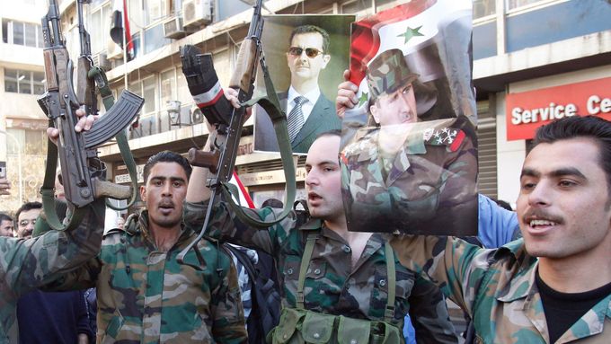 Asadovi vojáci v Damašku. Březen 2014.