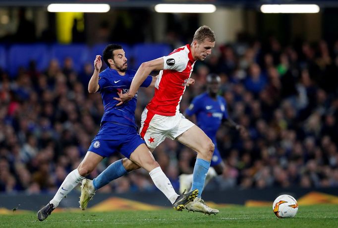 fotbal, odveta čtvrtfinále Evropské ligy, Chelsea - Slavia, Pedro a Tomáš Souček