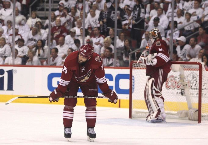 Gordon a Smith v zápase Phoenix Coyotes - LA Kings