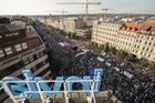 Demonstrace proti Babišovi nemají smysl, řekl prezident. Podporuje je třetina Čechů