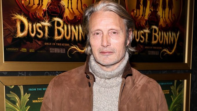Dánský herec Mads Mikkelsen v newyorském kině Alamo Drafthouse v listopadu 2025.