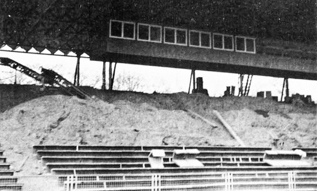 Jednorázové užití / Fotogalerie / Hradecký stadion "Pod lízátky" je tu s námi už 55 let
