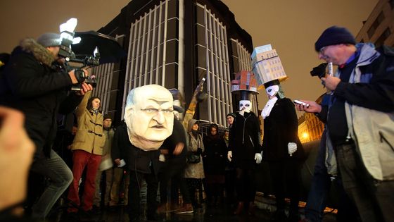 Fotoblog: Brutálně proti brutalismu. Demonstranti protestovali proti demolici budov Transgasu