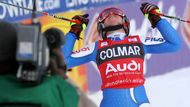 Italka Denisa Karbonová se raduje. Vyhrála obří slalom ve Špindlerově mlýně.