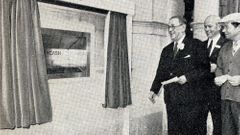 První bankomat na světě