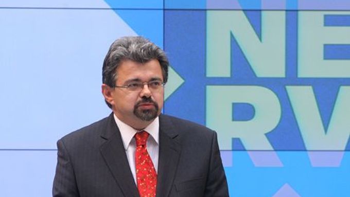 Hradní kancléř Jiří Weigl při představování Národní ekonomické rady vlády, jejímž je členem