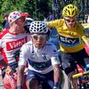 20. etapa Tour de France 2013 (Chris Froome strká do fanouška, před nimi Quintana)