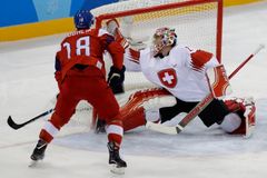 Skvěle! Hokejisté porazili Švýcarsko 4:1 a ve čtvrtfinále si počkají buď na USA, nebo na Slováky