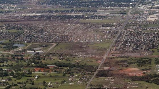 Foto: Oklahoma, den poté. Tornádo bylo silnější než atomová bomba