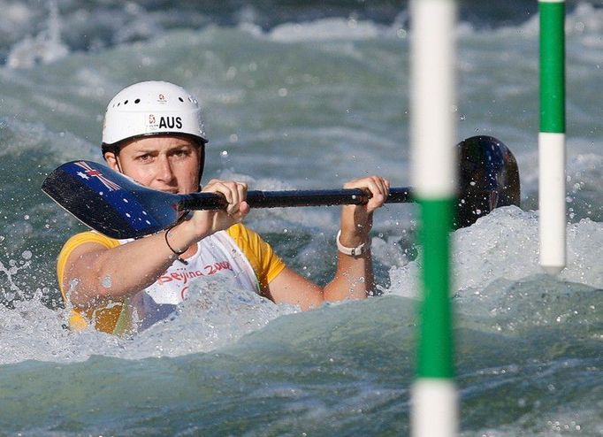 Australanka Jacqueline Lawrence v peřejích při finálové jízdě.