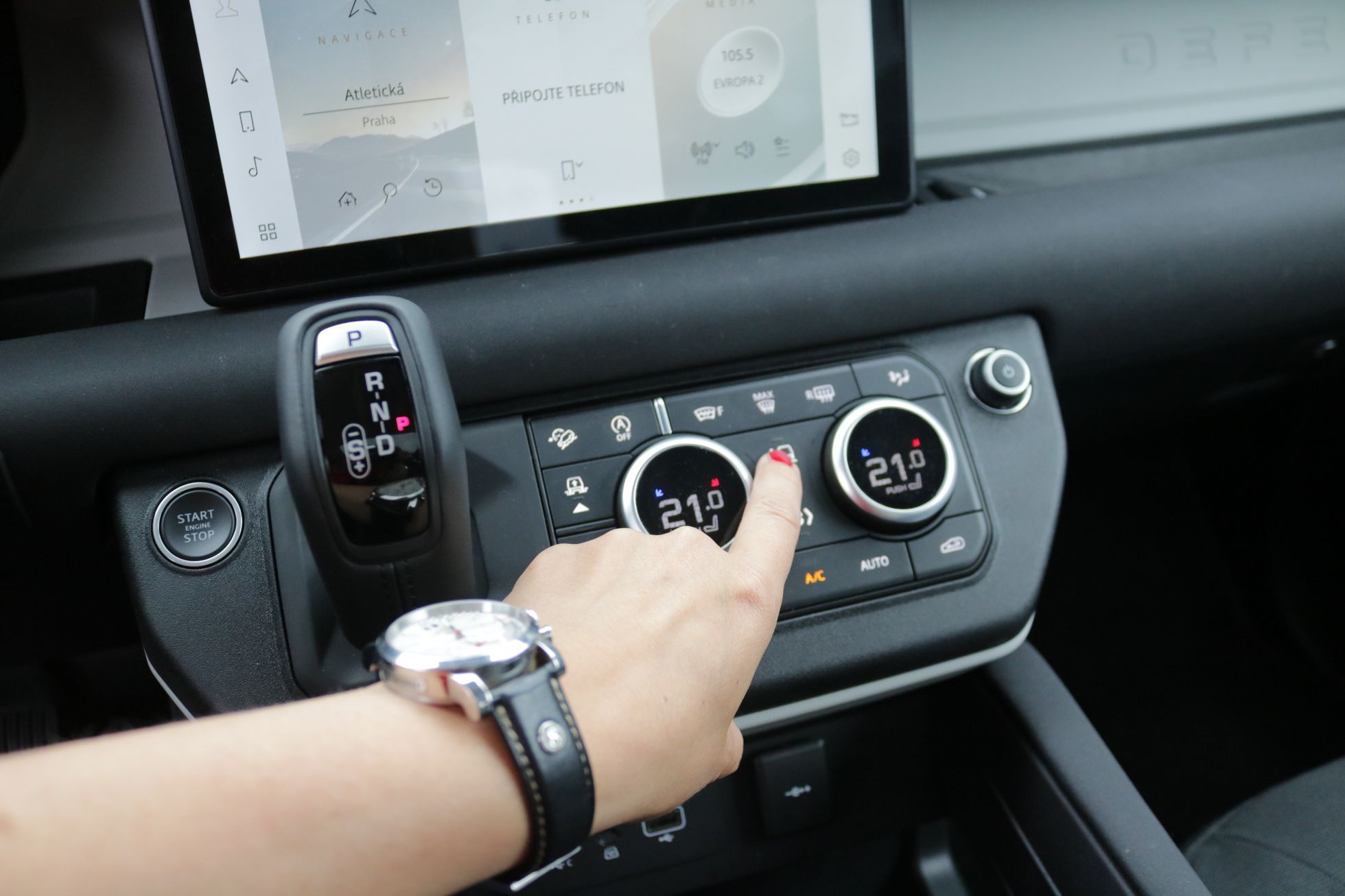 Land Rover Defender 2020
