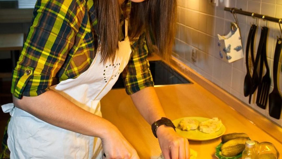 Studentky u plotny: brunetčiny knedlíky s vajíčkem!