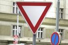 Sedmileté dítě na tříkolce zavinilo nehodu, šetří to policie