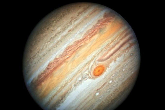 Planeta Jupiter zachycená Hubbleovým vesmírným dalekohledem