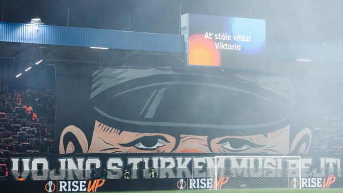 Transparent fanoušků Plzně v zápase proti Fenerbahce