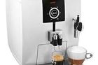 Domácí pákový kávovar na mletou kávu 
Automatický kávovar se zabudovaným mlýnkem. Tento model kávovaru dostal ocenění za inovaci a design – Reddot design award 2007. Nastavitelná hrubost mletí - 6 stupňů, laserová kontrola množství zrnkové kávy, nastavitelná teplota kávy – 2 stupně, digitální display s textem v češtině, příprava mléčné pěny přes trysku Profi-AutoCappucinno (našléhaná pěna, horké mléko, pára), nastavitelná tvrdost vody, režim úspory energie, osvětlení přípravy kávy do šálku, nastavitelná síla kávy – 4 stupně. •možnost použití filtrační patrony na úpravu vody. Aroma kryt zrnkové kávy, počítadlo porcí. Předpařovací aroma systém. Automatické propláchnutí při zapnutí a vypnutí přístroje, plně automatický čisticí a odvápňovací program, příprava dvou káv současně. Akční cena s DPH 31 999 Kč.