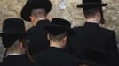 Ultra-Orthodox Jews take part in a morning prayer at the Western Wall, Judaism's holiest prayer site, in Jerusalem's Old City May 31, 2012. The ultra-Orthodox Jews have gone from being a tiny minority in Israel's mostly secular society to its fastest-growing sector, now about 10 percent of the 7.8 million population. They are exempt from military duty in Israel but draft deferments and state subsidies for the ultra-Orthodox have become a divisive political issue in Israel, where the government must decide a new law by August to ensure more of them do military service. Picture taken May 31, 2012. REUTERS/Ronen Zvulun (JERUSALEM - Tags: RELIGION POLITICS MILITARY TPX IMAGES OF THE DAY) ATTENTION EDITORS - PICTURE 3 OF 21 FOR PACKAGE "ISRAEL'S ULTRA-ORTHODOX". SEARCH "ULTRA-ORTHODOX" FOR ALL PICTURES Published: Čec. 6, 2012, 9:59 dop.