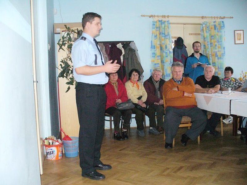 Nový Bydžov: beseda policie se seniory o bezpečném životě