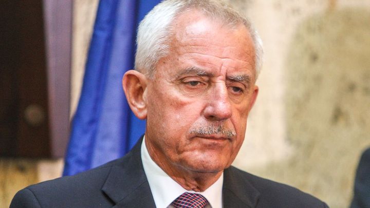 Co dál bez stavu nouze? Vláda může říct, ať se o sebe stará každý sám, navrhuje Heger