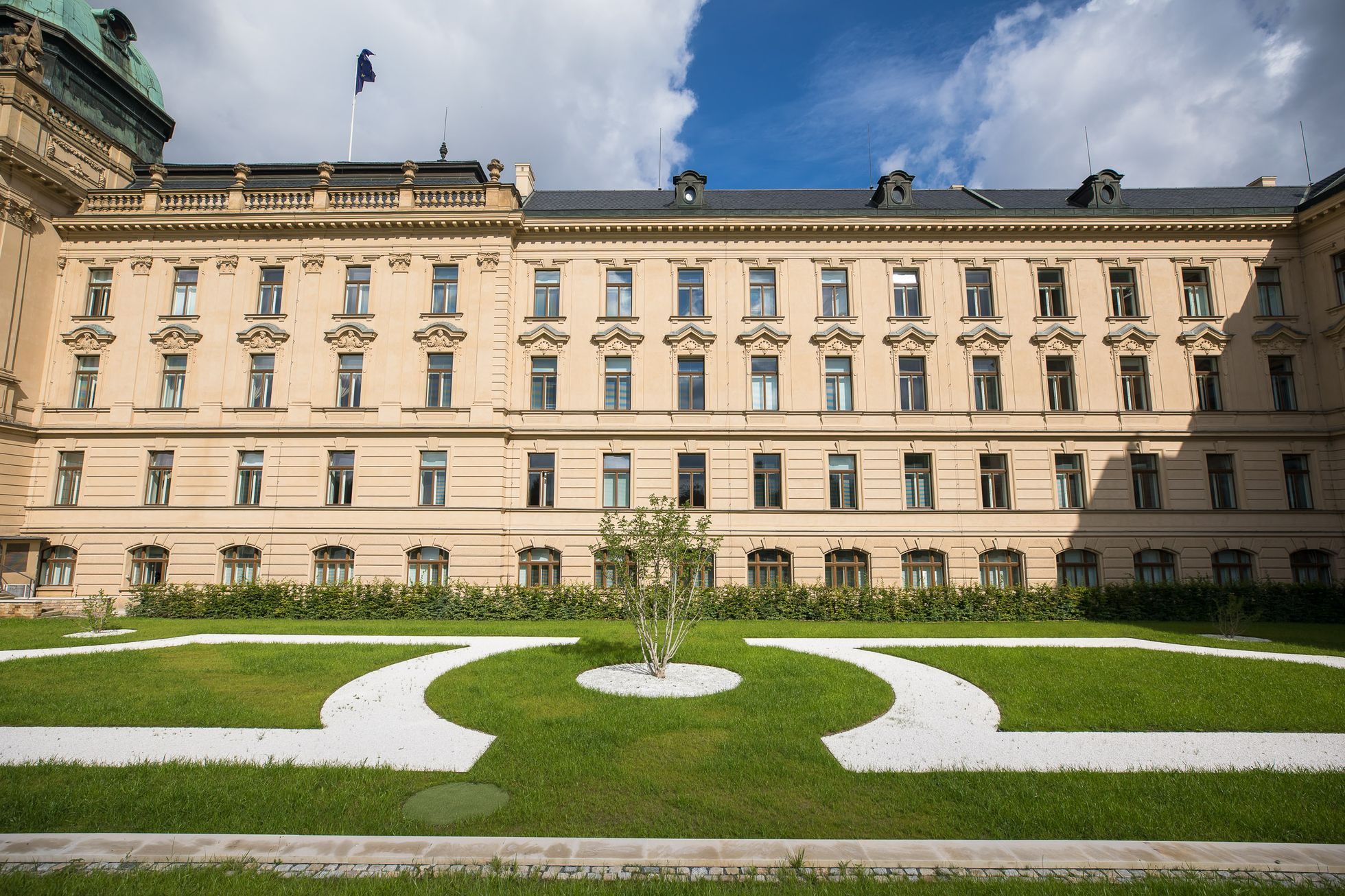 Zahrada, Strakova akademie, otevření