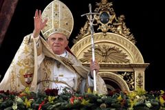 Papež městu a světu: Oteplování vyhání lidi z domovů