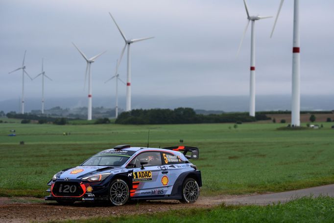 Německá rallye 2017:  Thierry Neuville, Hyundai i20 Coupe WRC