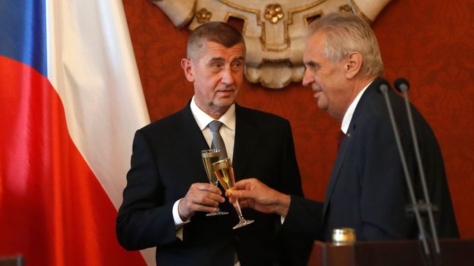 Premiér Andrej Babiš se setká s prezidentem v pondělí.