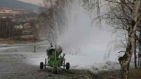 Neumannová slaví: Děla už chrlí sníh na tratě pro MS